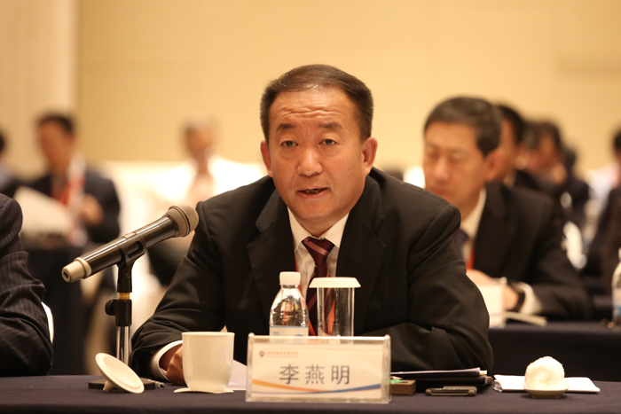李燕明總出席座談會(huì)并發(fā)言1.jpg