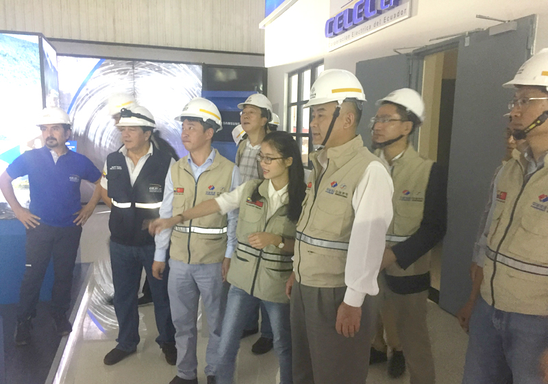 參觀展廳2.jpg