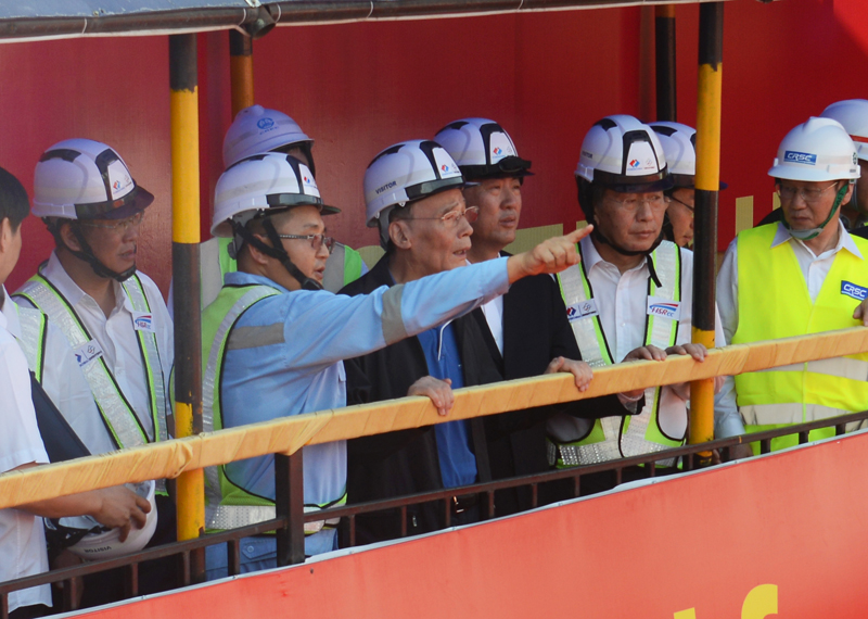 國家副主席王岐山視察電建雅萬高鐵一號隧洞.jpg