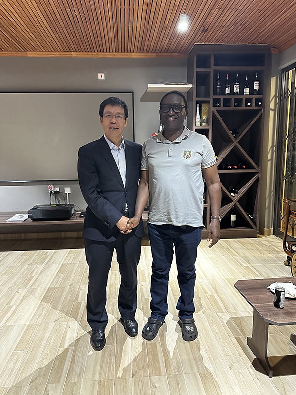 唐總拜會贊比亞能長_proc.jpg